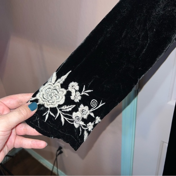Johnny Was Black Velvet Floral Wrap Dress Small - Picture 6 of 12
